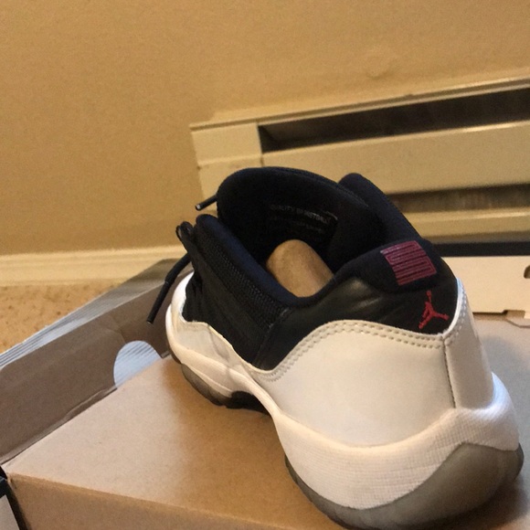 Air Jordan 11 retro low (GS) - Picture 5 of 6